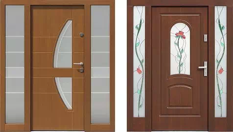 Stałe dostawki boczne po obu stronach drzwi zewnętrznych.