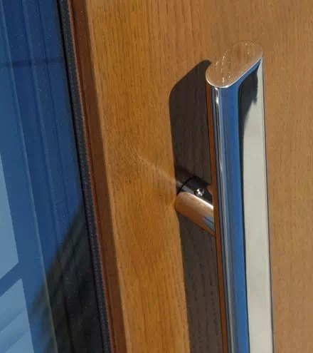 Pochwyt rurowy - antaba o przekroju owalnym 20x40 mm - wykończenie powierzchni: poler