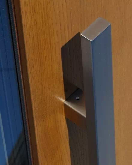 Pochwyt rurowy - antaba o przekroju prostokątnym 20x40 mm - wykończenie powierzchni: szlif