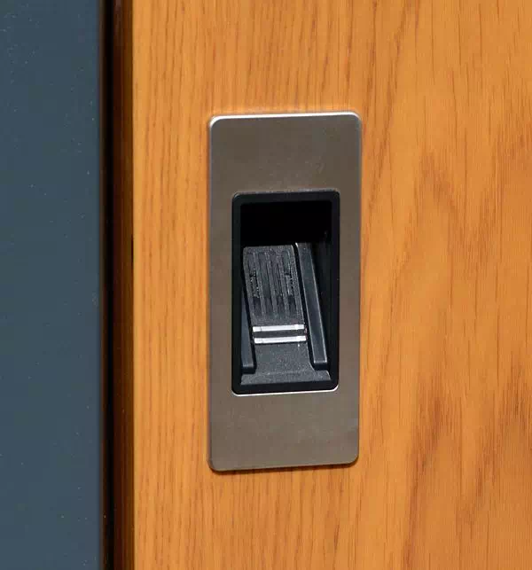 Widok czytnika zamontowanego w skrzydle.